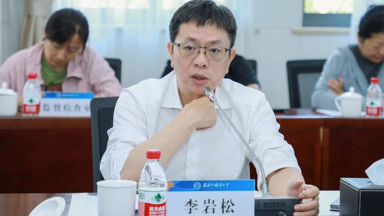校长新闻图片.jpg