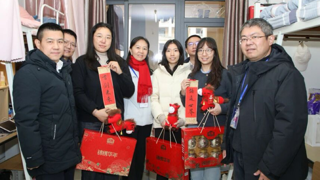 暖心祝福送学子 成长指引启新程：校领导深入两校区学生宿舍开展走访慰问