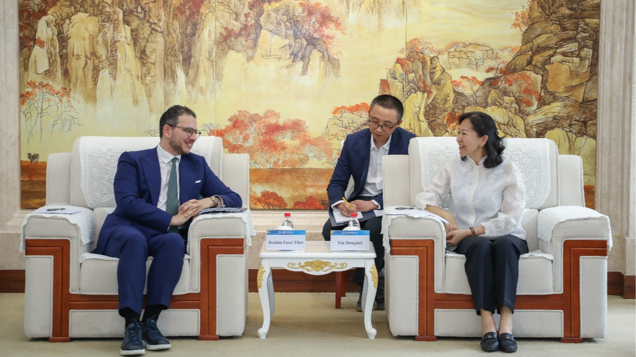 摩洛哥阿玛杜斯学会主席卜拉欣·法希-费赫里访问上海外国语大学