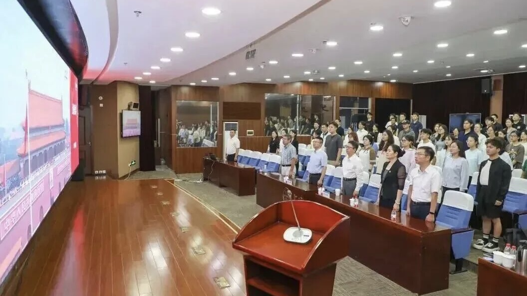 上外师生热议纪念中国人民抗日战争暨世界反法西斯战争胜利80周年大会