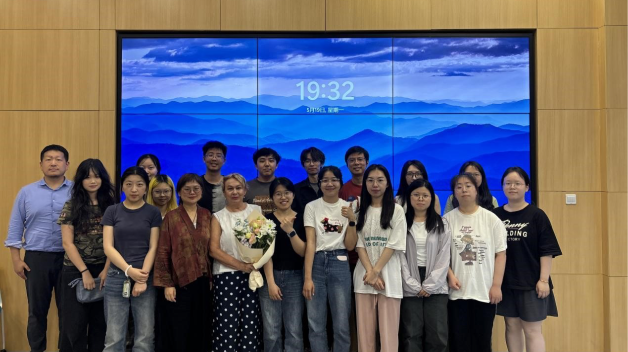 知名汉学家上外开讲：翻译与中国叙事